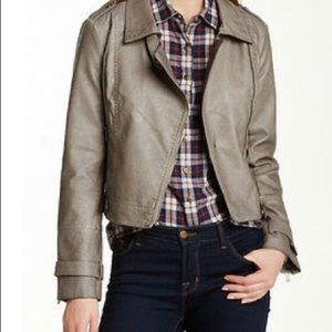 Women's Blanc Noir FAUX LEATHER Cement Size L